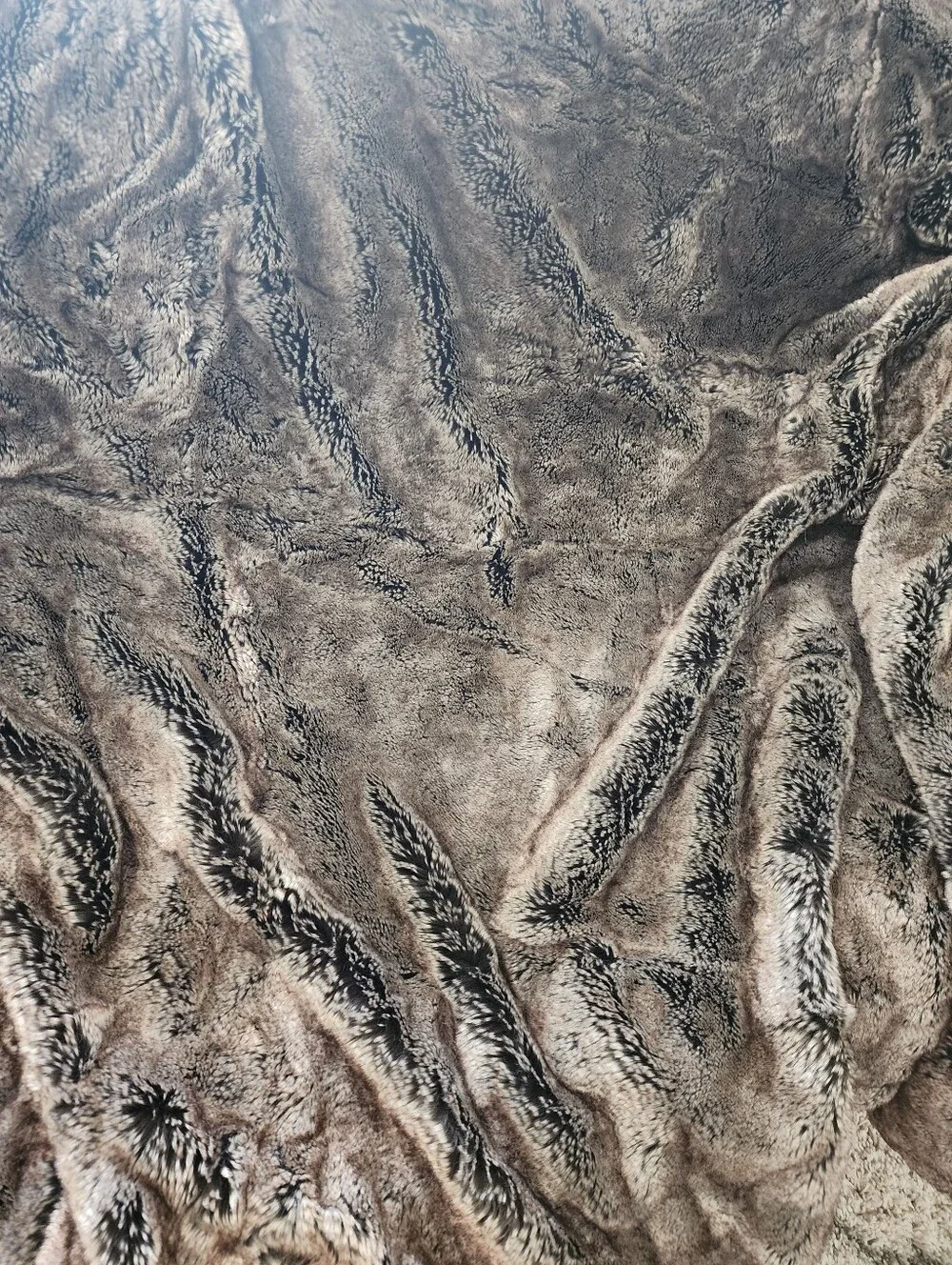 Quince Luxury Faux Fur Throw Blanket